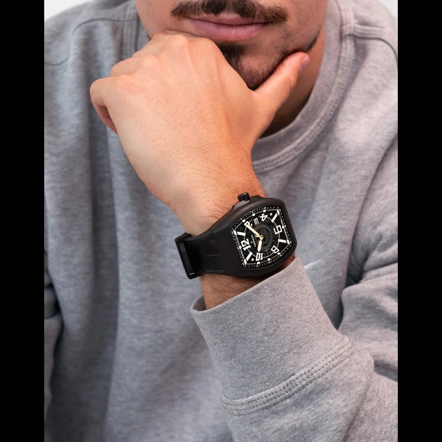 ARISTOCRATE Analog Black